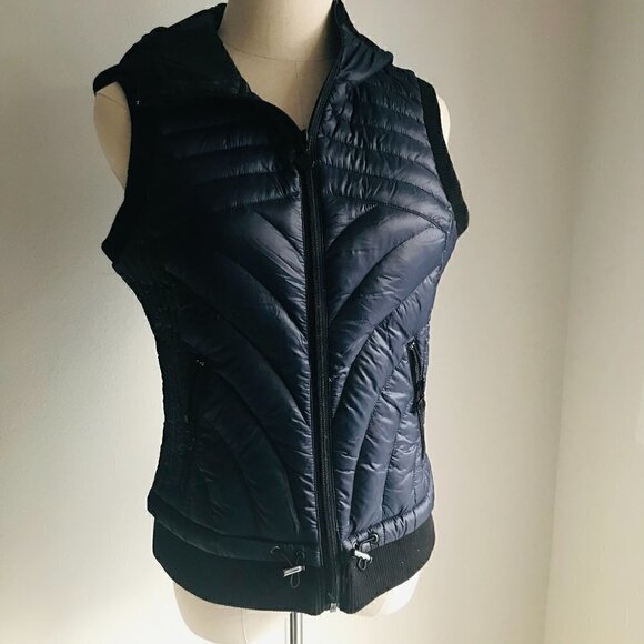 Bernardo Navy Down Hooded Puffer Vest Size PS - Picture 1 of 5